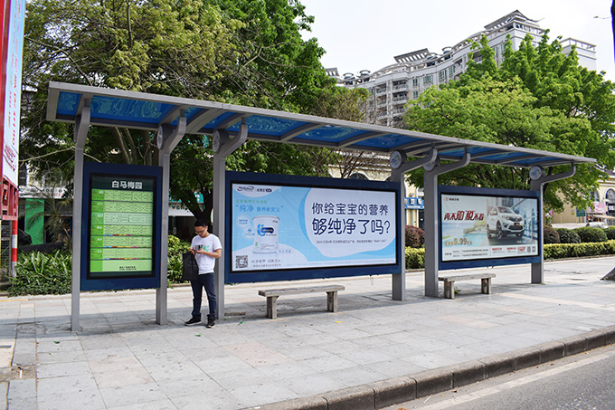 美赞臣候车亭广告案例-1.jpg